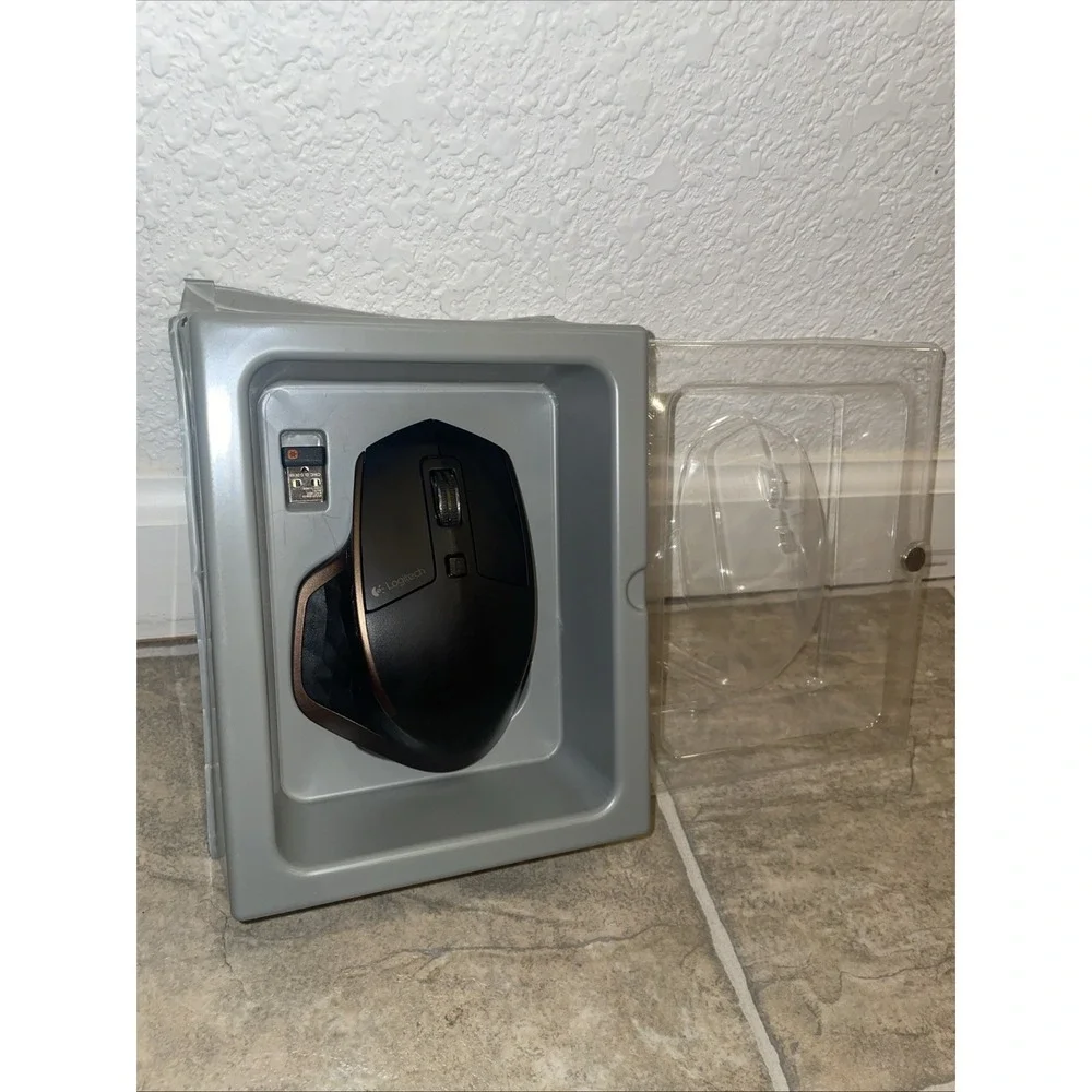 Logitech MX Master Wireless Mouse High-precision Sensor Meteorite With Dongle